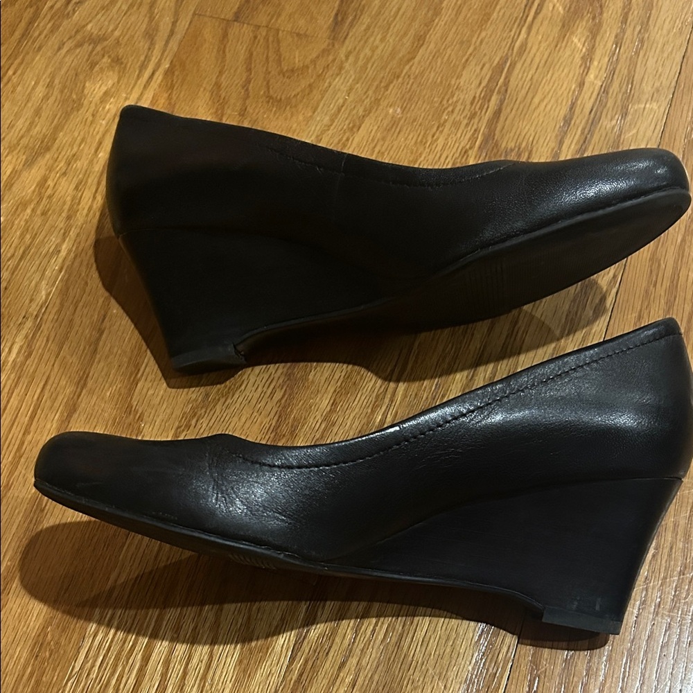 Naturalizer Black Leather Wedge Heels - Picture 2 of 2